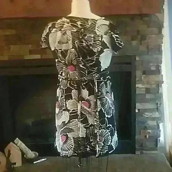 Floral dress - Picture 2 of 4